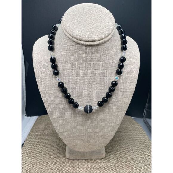 Vintage Tourmaline Black Beaded Choker Necklace with Silver Ball Push Clasp - Picture 1 of 10